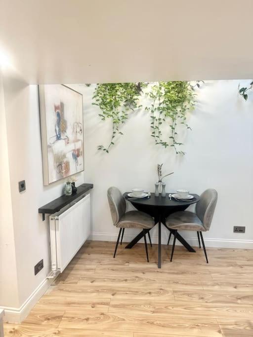 Cosy Stylish Studio Apartment Trowbridge Exterior foto